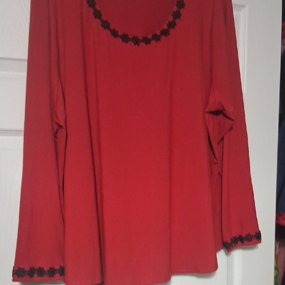 Cupio Red Long-Sleeve Knit Top with Black Floral Trim Sx 3X